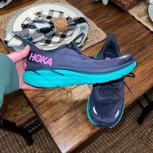 Hoka Clifton 8